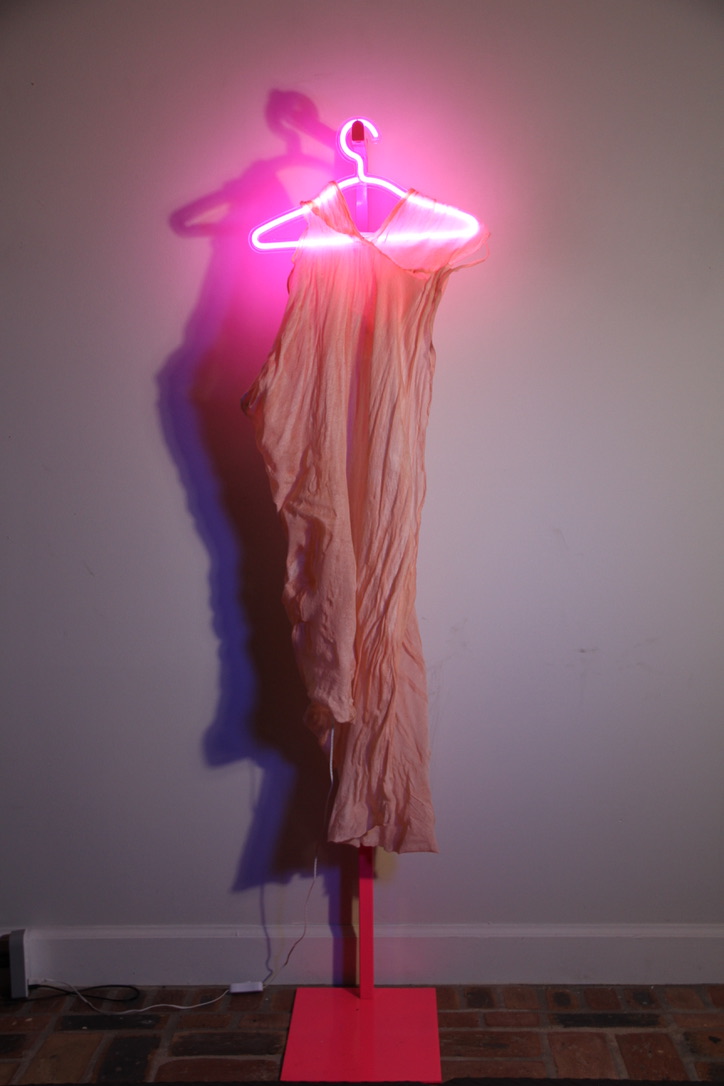 Hang-Ups, neon light and fabric work by Elizabeth Rennie and Heather Baumbach. Submerge Bells Gallery 2023
